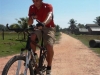 Dankzij m\'n favoriete speeltje ook de weg uit de rijstvelden gevonden, prachtig fietsen binnendoor van Kep naar Kampot